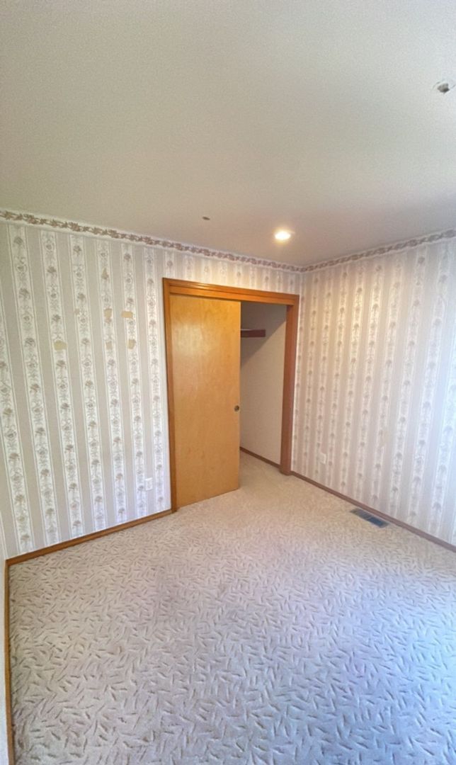 Building Photo - PRELEASING: 4 bdrm/1.5 bath house near WWU Park-N-Ride