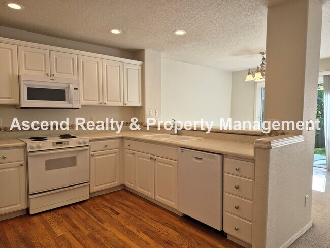 Building Photo - Available NOW & Updated Price! Backs to Greenspace, Great Bethany Neighborhood, Fenced Yard, New ...
