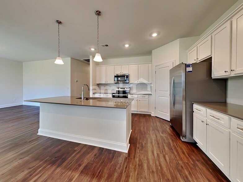 Building Photo - 534 Plumeria Ln