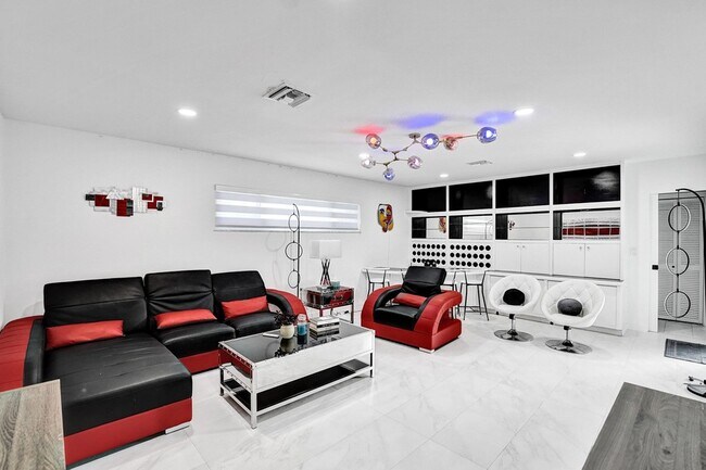 Building Photo - 3681 N 54th Ave