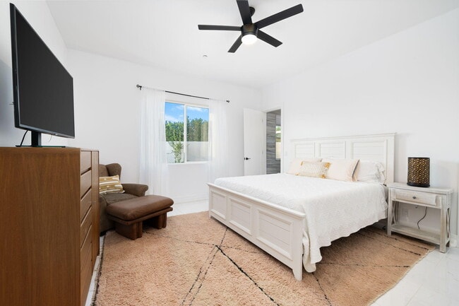 Building Photo - 74775 Del Coronado Dr