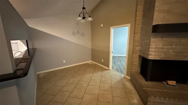 Building Photo - 8607 Knoll Forest Dr