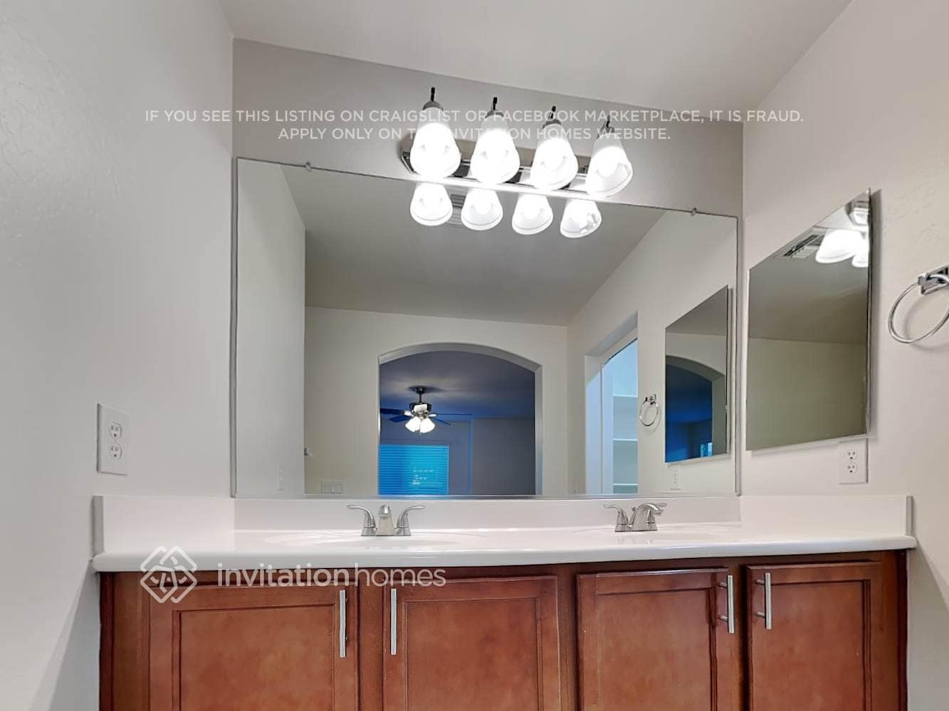 Building Photo - 3369 E Constitution Dr