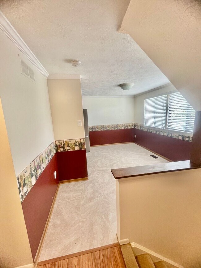 Building Photo - 3 bed- 1.5 Bath- Bridgeville Pa