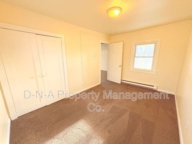 Building Photo - 231 Poco Ln