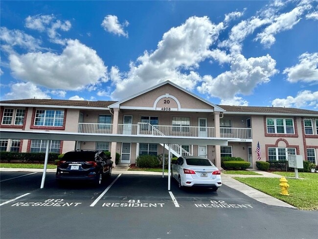 Building Photo - 4908 Myrtle Oak Dr