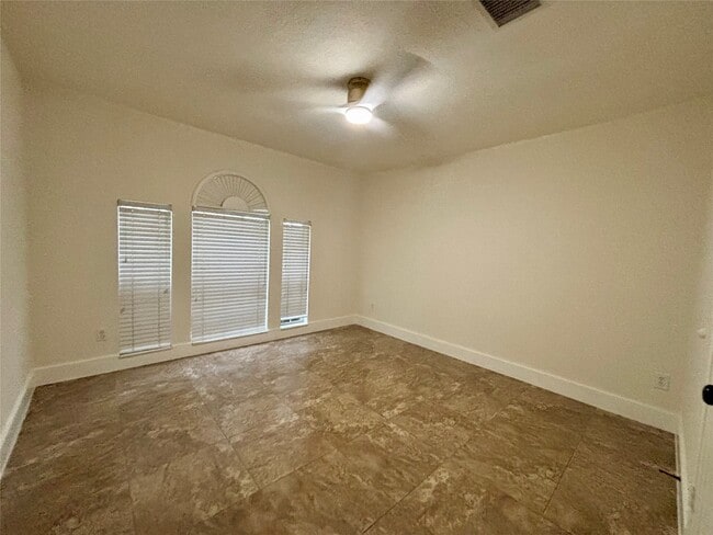 Building Photo - 3405 Kleberg Ct