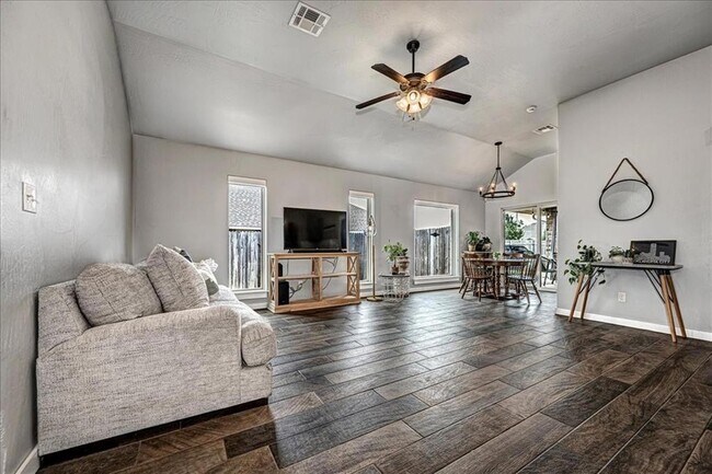 Building Photo - 10300 Glover River Dr