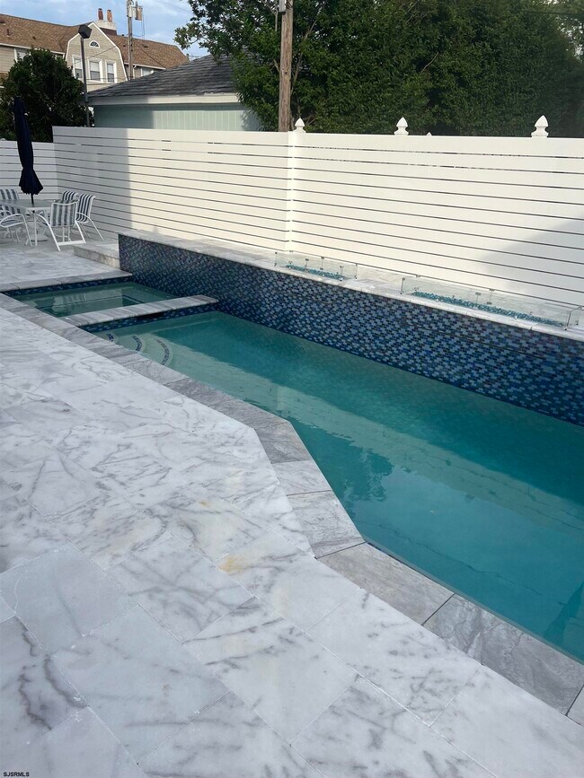 Building Photo - 16 S Somerset Ave