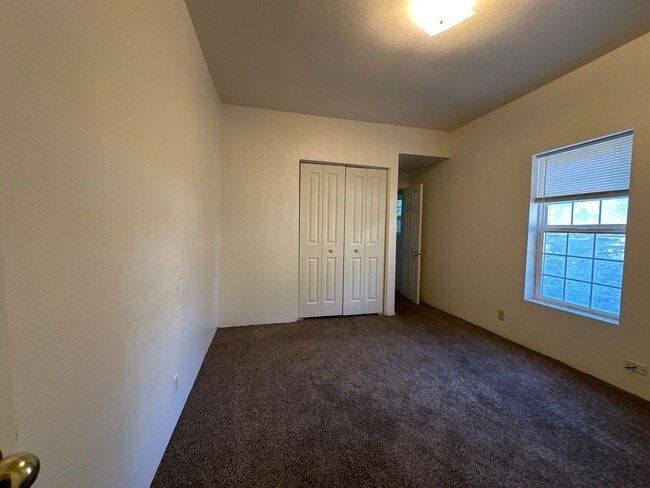 Building Photo - 1545 Crescent Ave