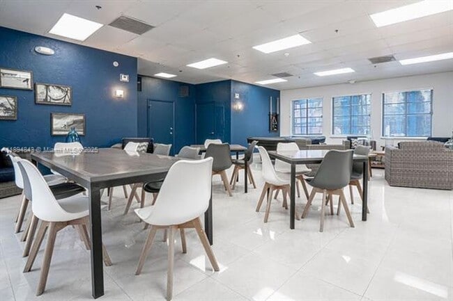 Building Photo - 100 Jefferson Ave