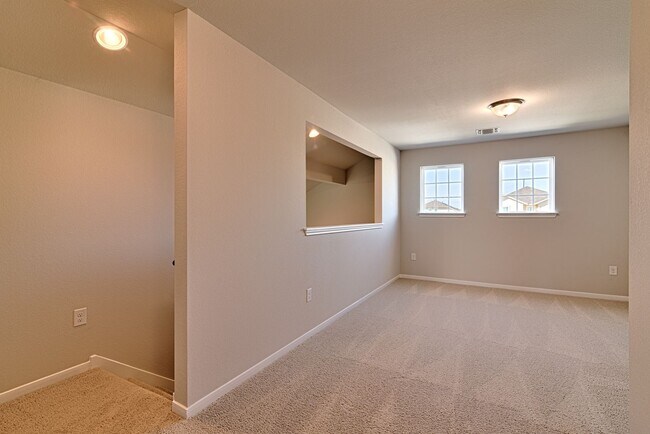 Building Photo - 6601 Loretta White Ln