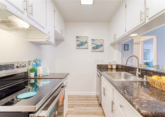 Building Photo - 5500 Ackerfield Ave