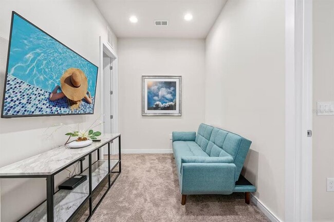 Building Photo - 7568 Sunflower Cir