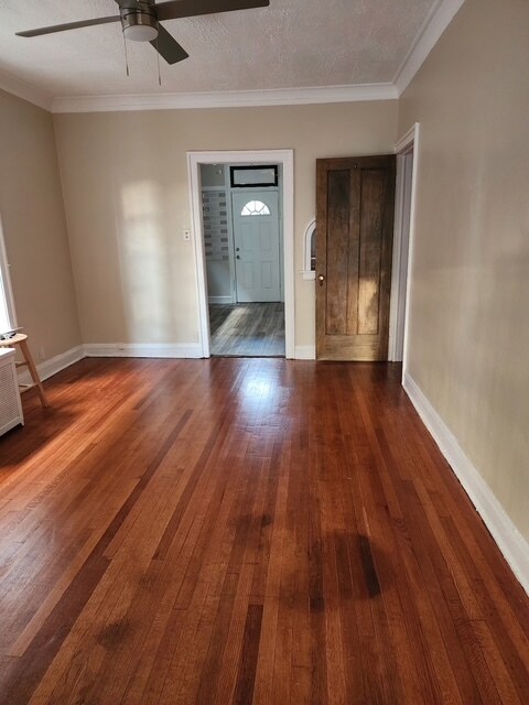 Building Photo - 8841 S Blackstone Ave