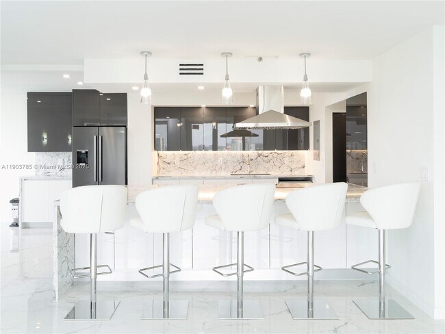 Building Photo - 19707 Turnberry Way