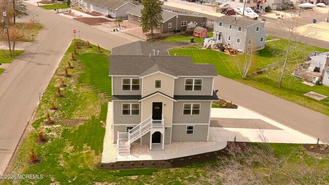 Building Photo - 58 Cove Rd