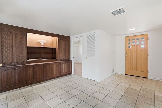 Building Photo - 2235 E Camino el Ganado