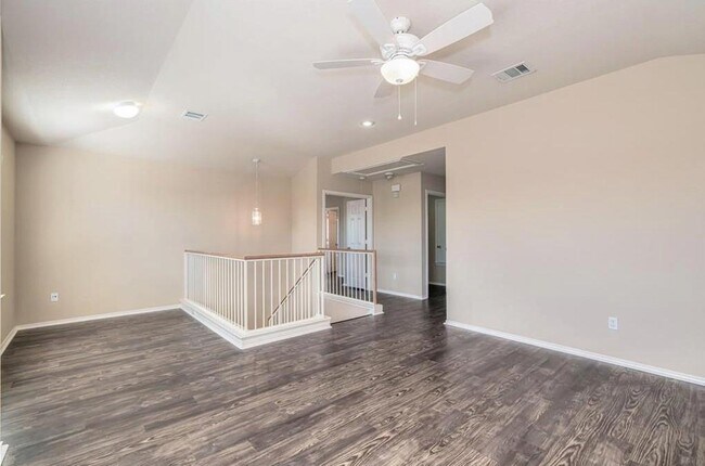 Building Photo - 106 Mertz Ln
