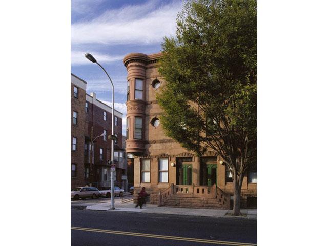 Building Photo - The Brownstones at Diamond Street