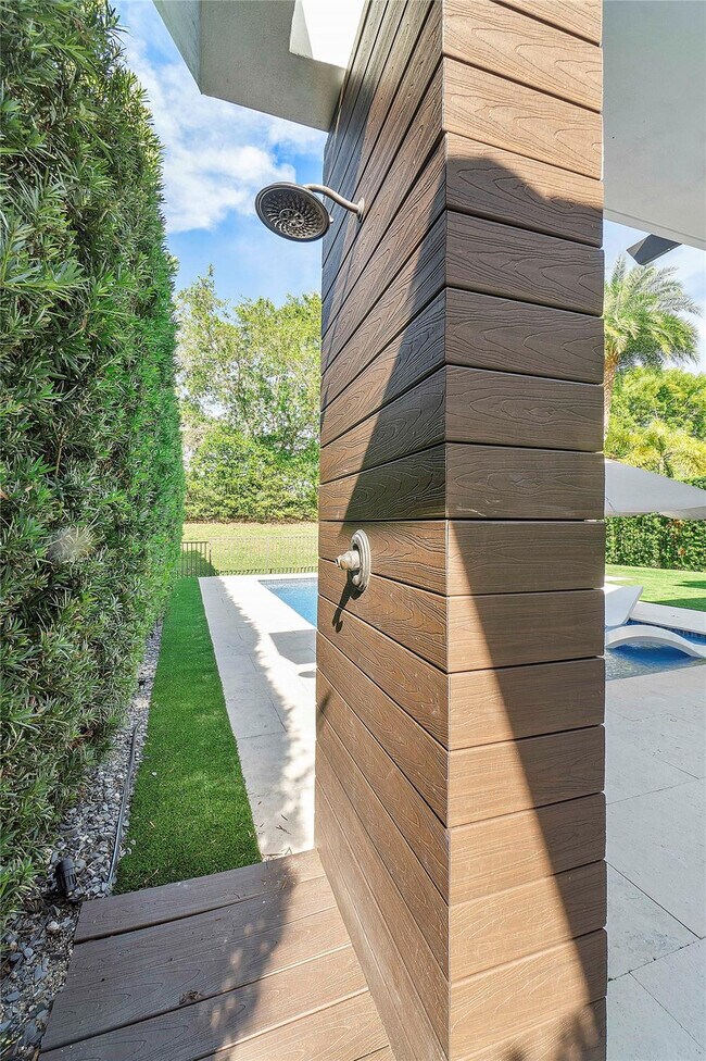 Building Photo - 12015 NW 83rd Pl