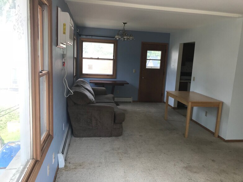 Building Photo - 413 S Charter St