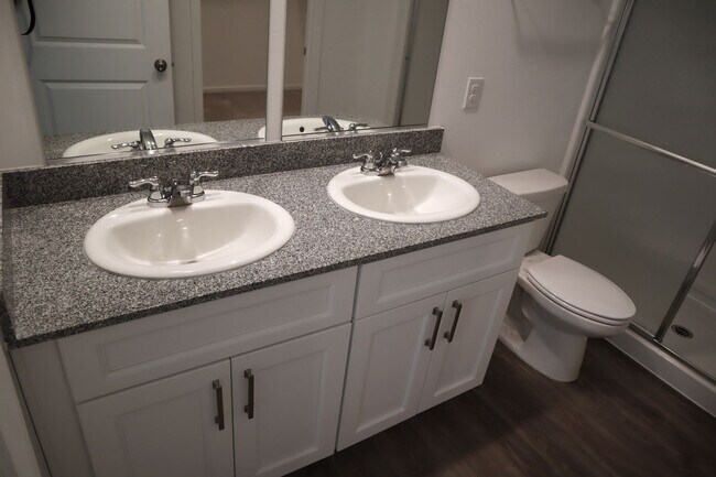 Building Photo - ~Pristine 2024 Luxury Home with Majestic Mountain Views~