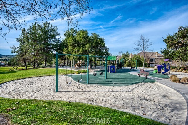 Building Photo - 5 Golden Bear Ct