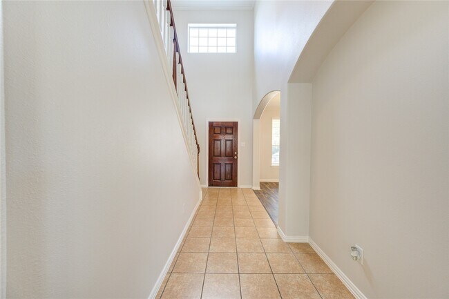 Building Photo - 24615 Lakecrest Bend Dr