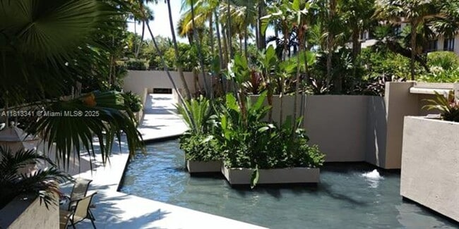 Building Photo - 251 Crandon Blvd