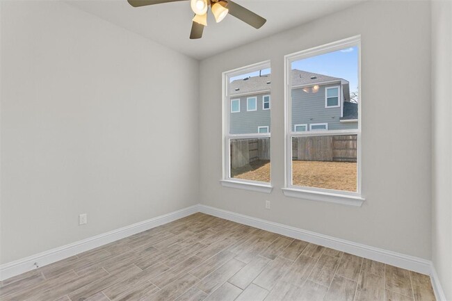 Building Photo - 205 Riverhill Cv