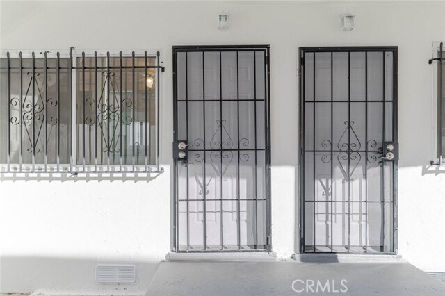 Building Photo - 1116 S Berendo St