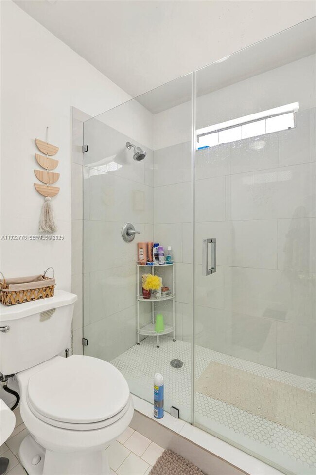 Building Photo - 17101 SW 142nd Pl