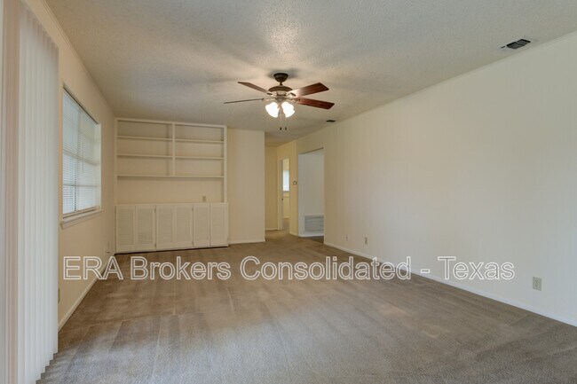 Building Photo - 641 Richfield Dr