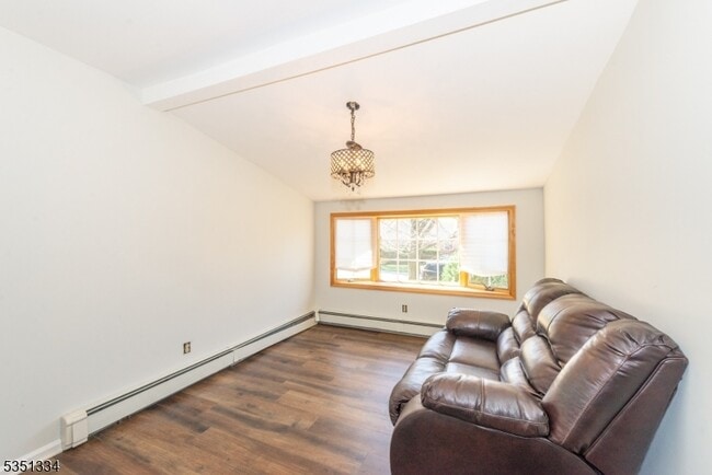 Building Photo - 53 Laurel Dr