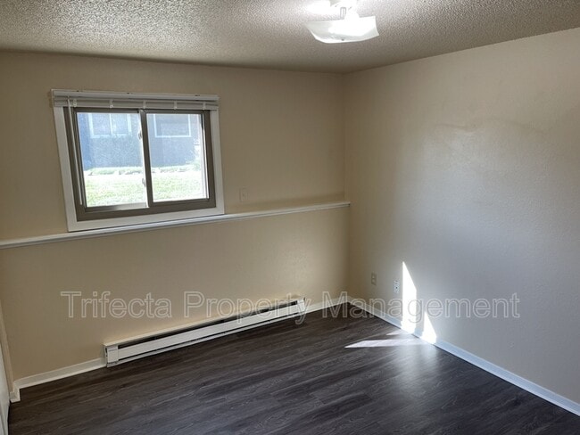 Building Photo - 4951 Basswood Dr