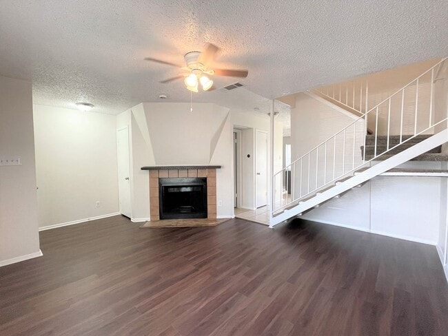 Building Photo - Charming 2 Bedroom in Garland