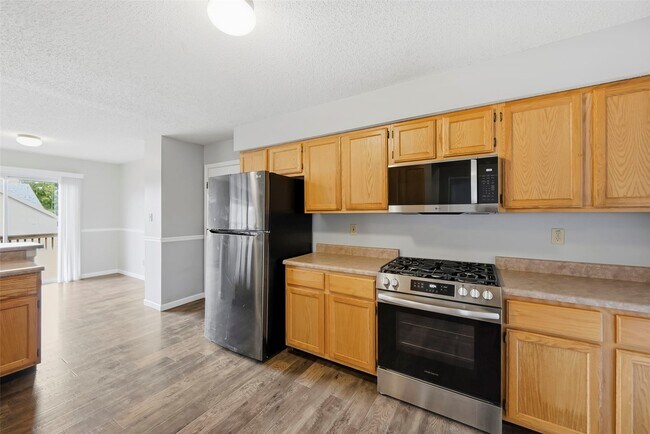 Building Photo - 5012 Joshua Dr