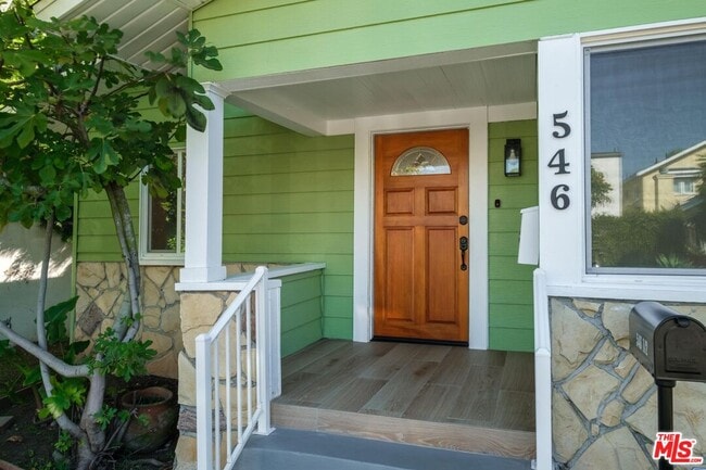 Building Photo - 546 San Juan Ave