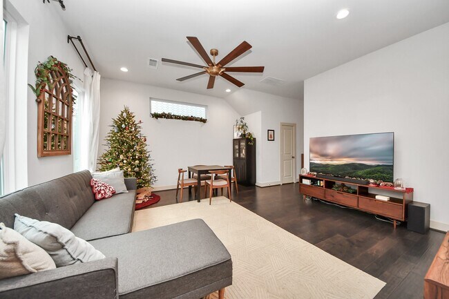 Building Photo - 9448 Kerrwood Ln