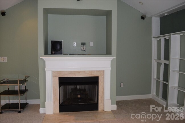 Building Photo - 6321 Park Creek Dr