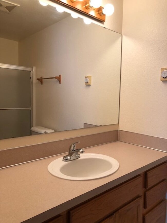 Building Photo - 15308-15310 Berry Valley Rd SE