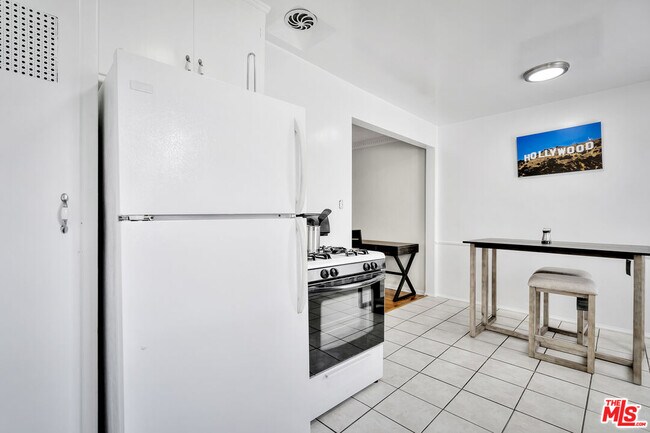 Building Photo - 3559 Sawtelle Blvd