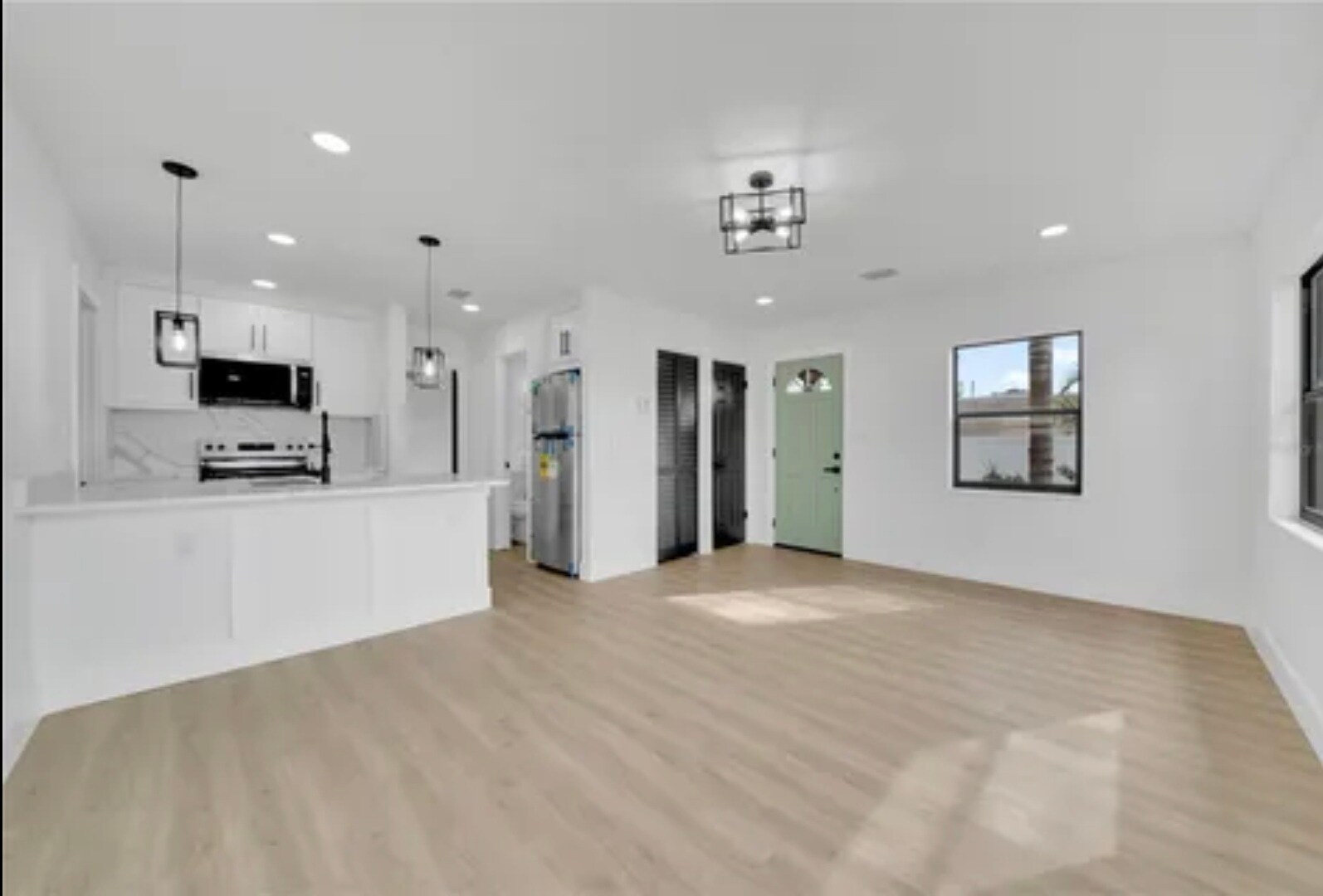 Building Photo - 3031 28th St N