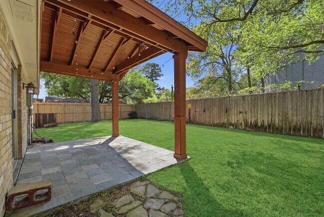 Building Photo - 17219 Kettle Creek Dr