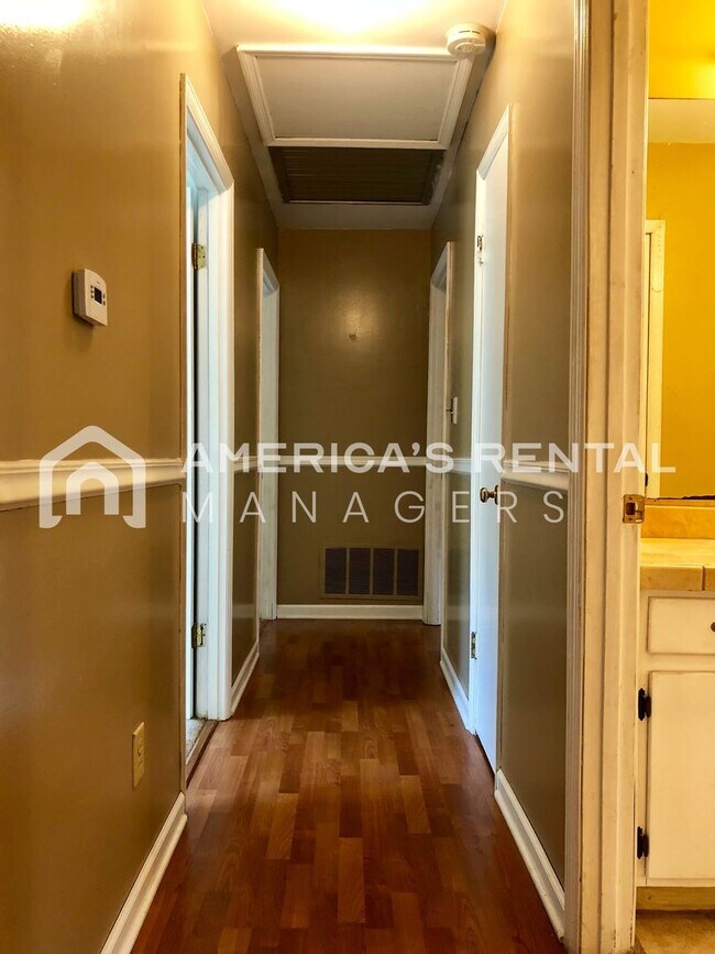 Building Photo - Great Home for Rent in Pelham! Available t...