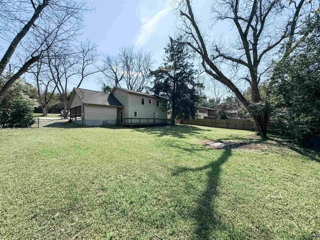 Building Photo - 2108 Marshallville Rd