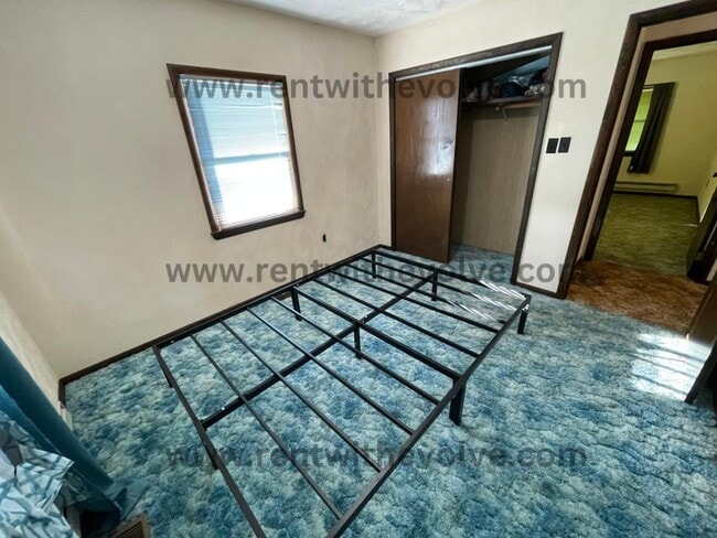 Building Photo - 5671 S 100 W