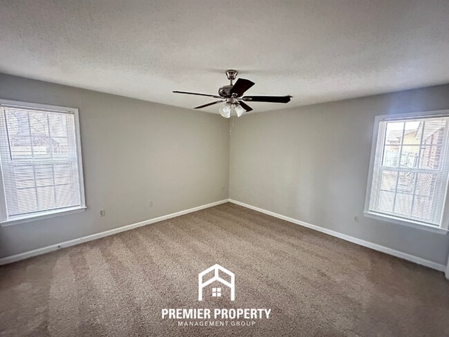 Building Photo - 6764 Henredon Dr