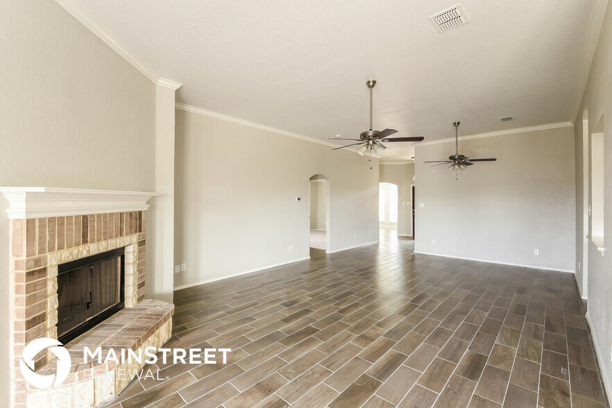 Building Photo - 3802 Southern Grove